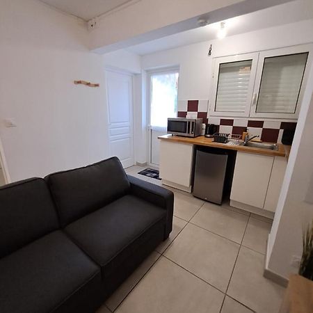 Logement Cosy T2, Centre Ville De Saint-Pierre Dış mekan fotoğraf