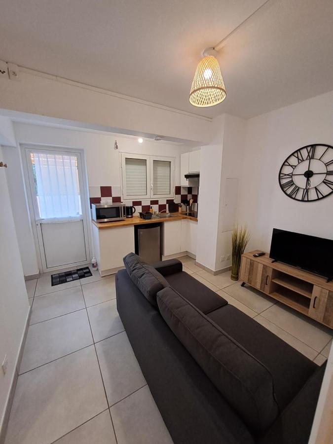 Logement Cosy T2, Centre Ville De Saint-Pierre Dış mekan fotoğraf